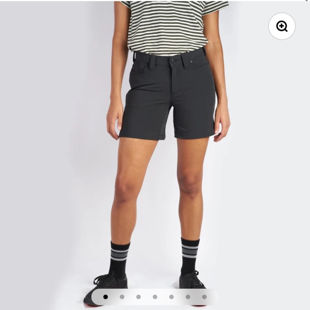 NWT chrome anza short